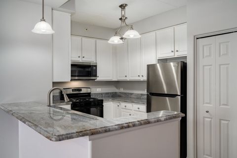 Tiny photo for 1731 Pavilion Way Way #405, Park Ridge, IL 60068 (MLS # 12593167)