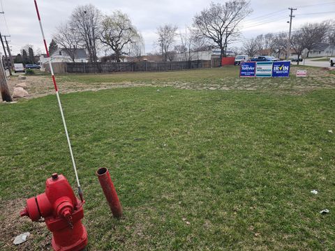 Tiny photo for 15 Hill Avenue, Aurora, IL 60505 (MLS # 12324502)