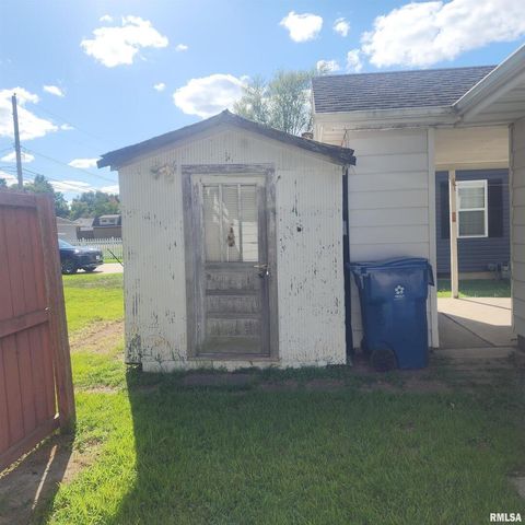 Tiny photo for 720 BIRCHWOOD Avenue, Flora, IL 62839 (MLS # EB459455)