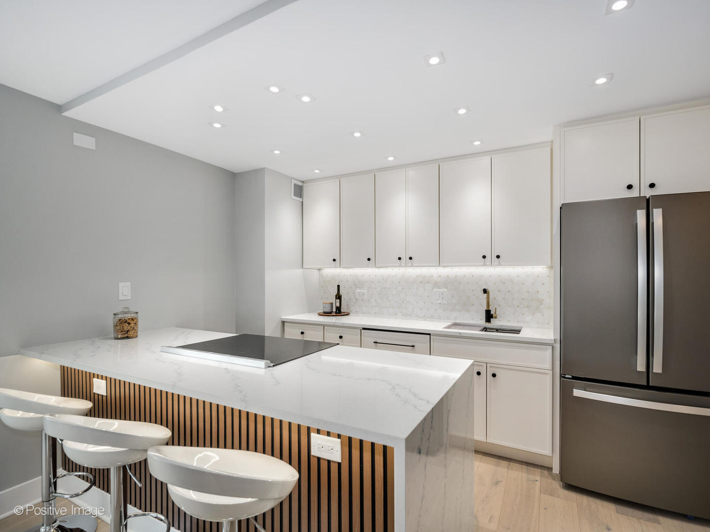 88 W Schiller Street 2908L