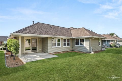 Tiny photo for 37 Fallcreek Circle #0, Montgomery, IL 60538 (MLS # 12489090)
