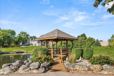 Tiny photo for 37 Fallcreek Circle #0, Montgomery, IL 60538 (MLS # 12489090)