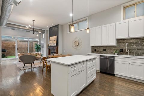 Tiny photo for 2867 W Palmer Street #G, Chicago, IL 60647 (MLS # 12639555)