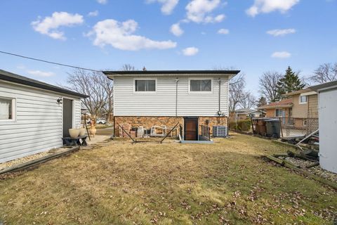 Tiny photo for 16488 Barton Lane, Oak Forest, IL 60452 (MLS # 12573120)