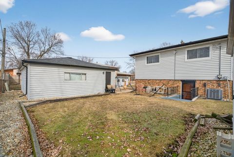 Tiny photo for 16488 Barton Lane, Oak Forest, IL 60452 (MLS # 12573120)