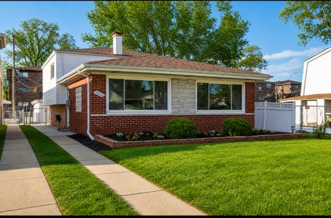 Photo of 14024 S Saginaw Avenue S, Burnham, IL 60633 (MLS # 12721025)