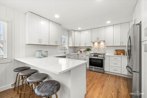 Tiny photo for 704 Plainfield Road, Downers Grove, IL 60516 (MLS # 12523195)