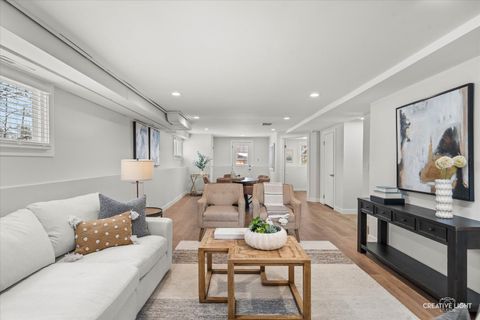 Tiny photo for 704 Plainfield Road, Downers Grove, IL 60516 (MLS # 12523195)