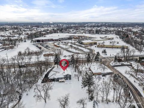 Tiny photo for 704 Plainfield Road, Downers Grove, IL 60516 (MLS # 12523195)