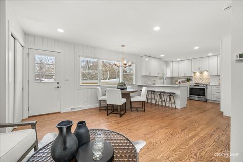 Tiny photo for 704 Plainfield Road, Downers Grove, IL 60516 (MLS # 12523195)