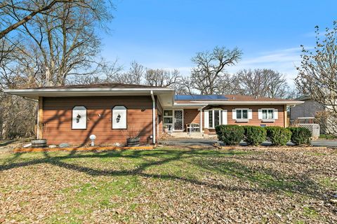 Tiny photo for 435 Forest Trail, Oak Brook, IL 60523 (MLS # 12597524)