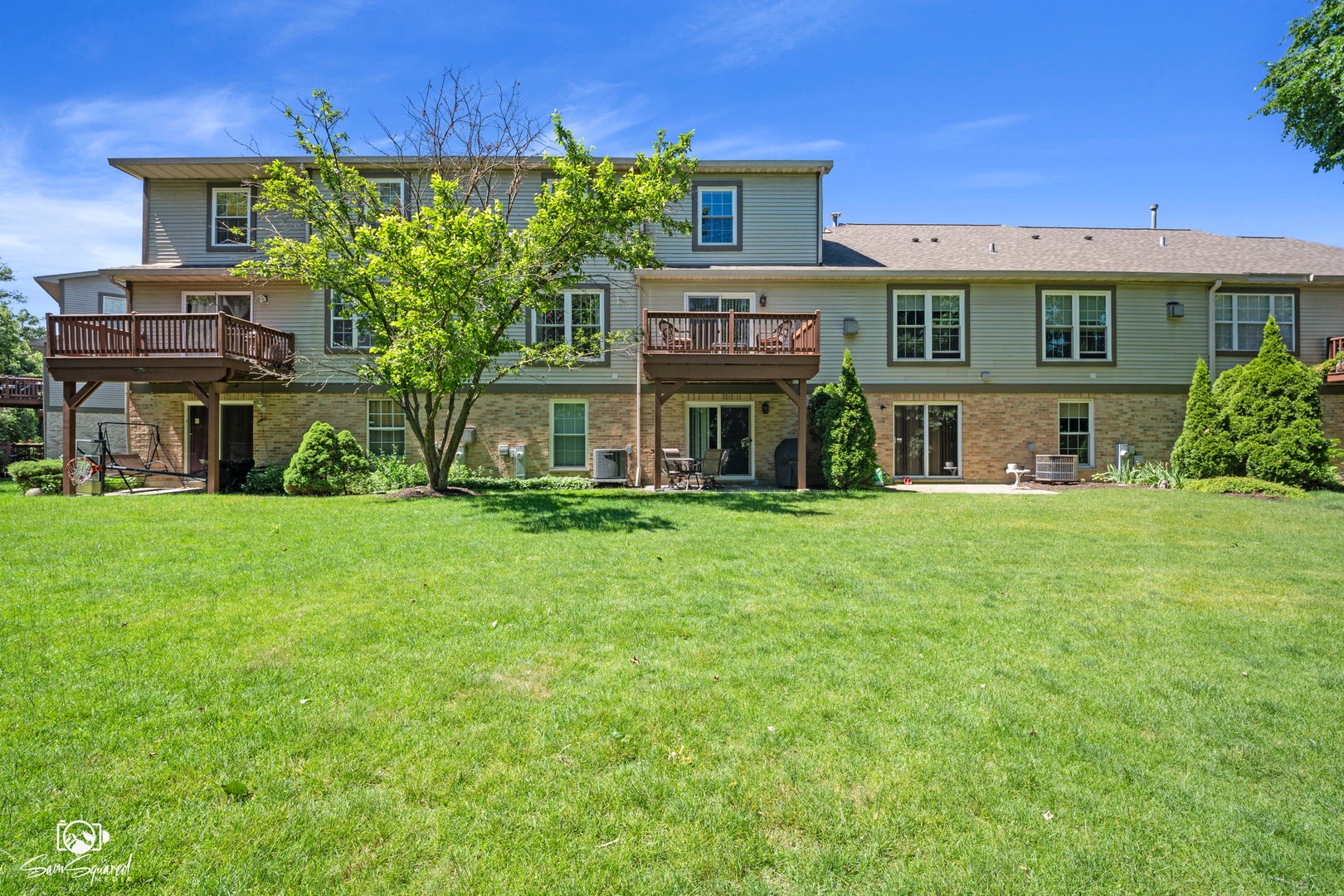 2605 Oxford Court