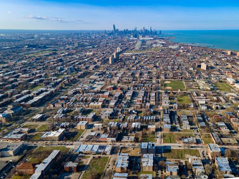 Tiny photo for 4706 S Saint Lawrence Avenue #2W, Chicago, IL 60615 (MLS # 12327848)