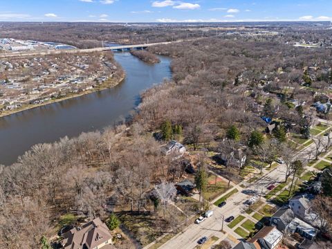 Tiny photo for 362 1/2 River Bluff Road, Elgin, IL 60120 (MLS # 12611531)