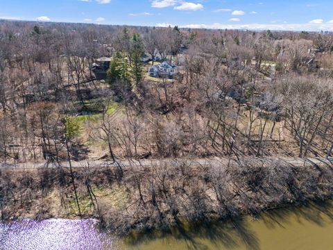 Tiny photo for 362 1/2 River Bluff Road, Elgin, IL 60120 (MLS # 12611531)