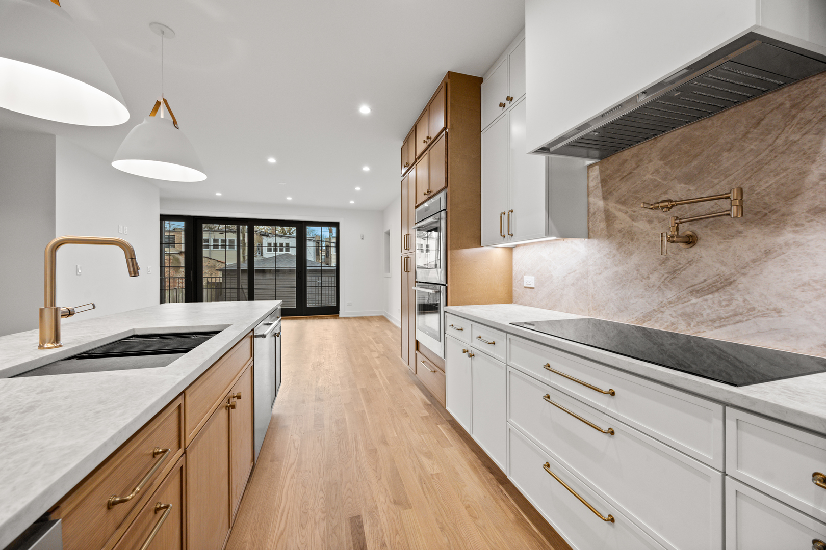 2620 N Mozart Street