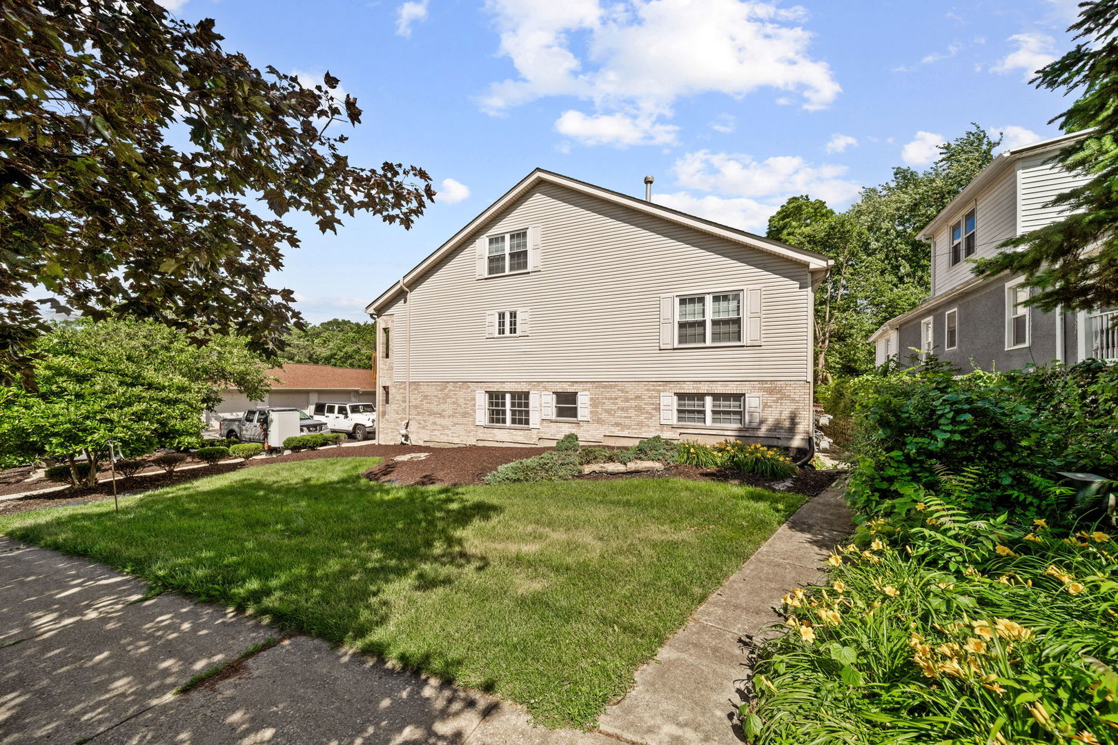 800 Madison Street 1A