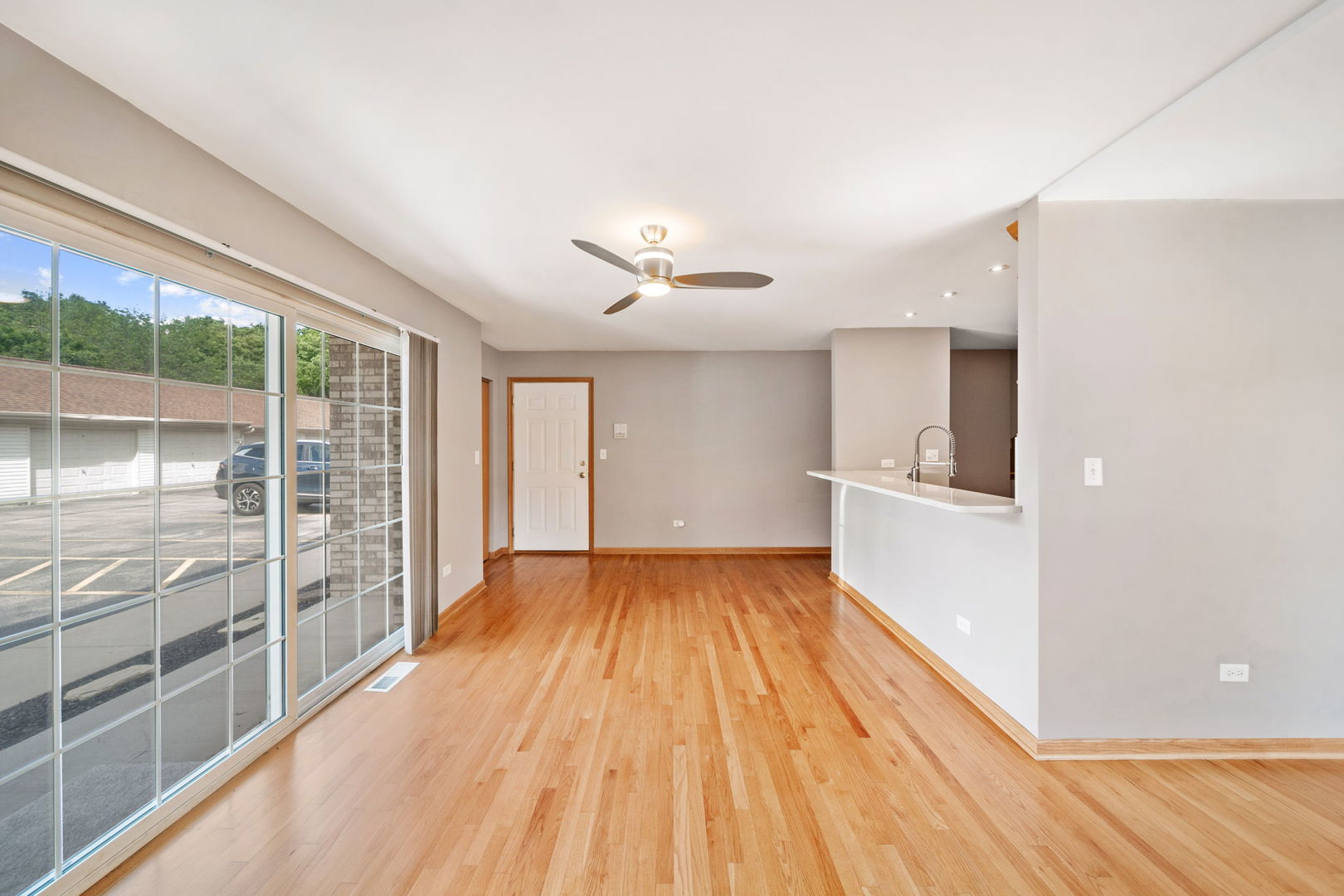 800 Madison Street 1A