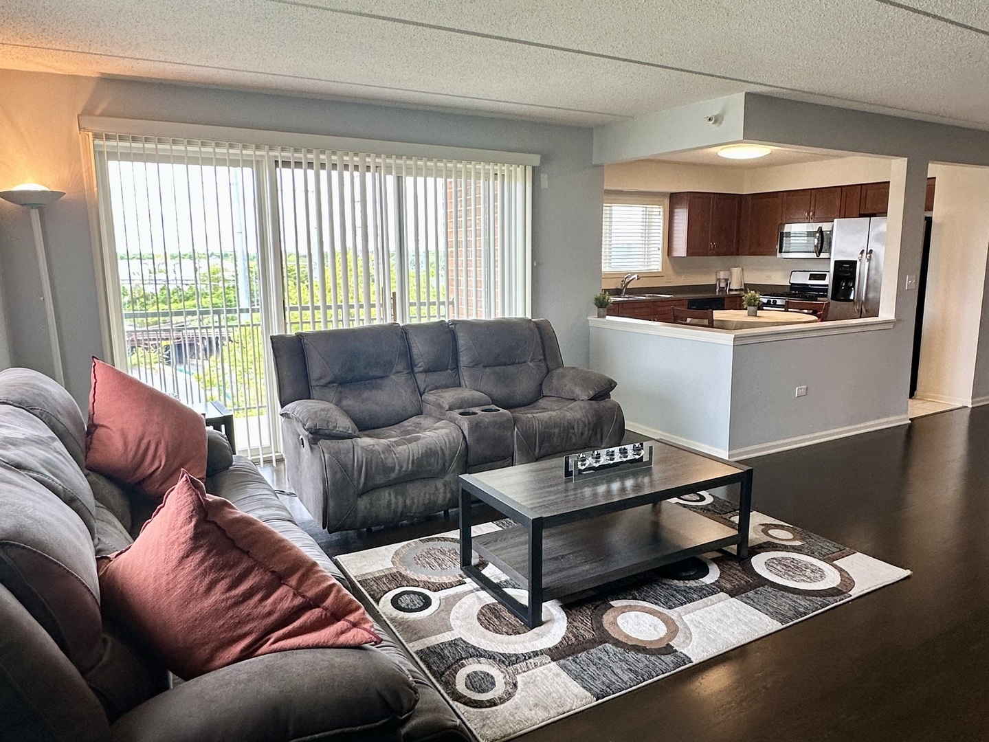 390 S Western Avenue 605