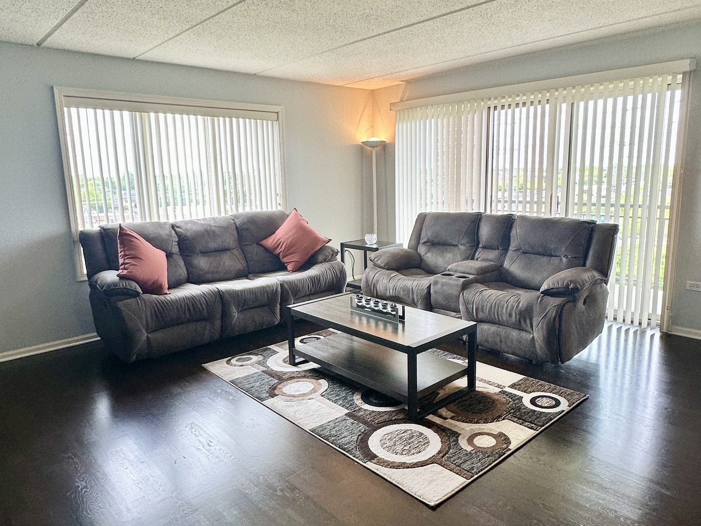 390 S Western Avenue 605