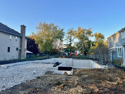 183 E Grantley Avenue Elmhurst IL 60126