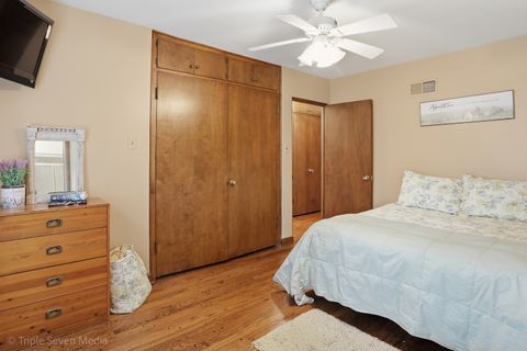 Tiny photo for 7354 W Palos Avenue, Palos Heights, IL 60463 (MLS # 12589618)