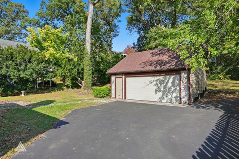 Tiny photo for 7354 W Palos Avenue, Palos Heights, IL 60463 (MLS # 12589618)