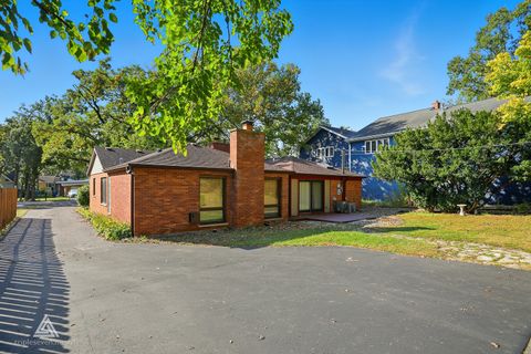 Tiny photo for 7354 W Palos Avenue, Palos Heights, IL 60463 (MLS # 12589618)