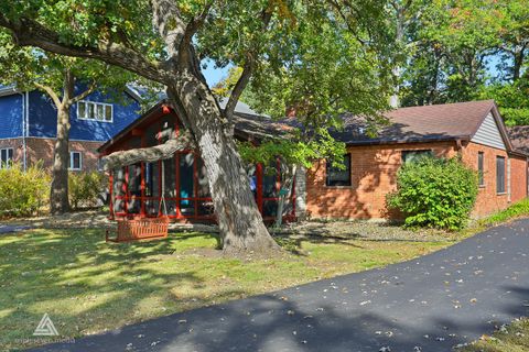 Tiny photo for 7354 W Palos Avenue, Palos Heights, IL 60463 (MLS # 12589618)