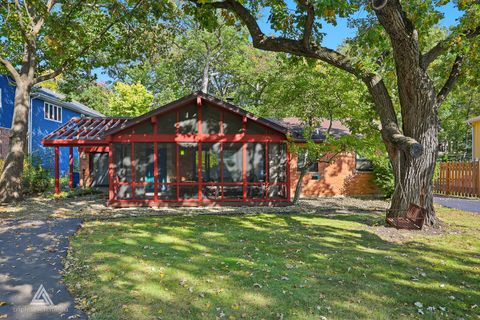 Tiny photo for 7354 W Palos Avenue, Palos Heights, IL 60463 (MLS # 12589618)