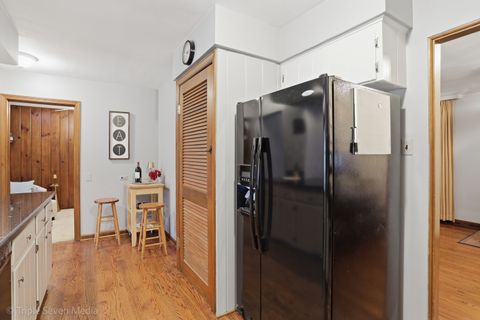 Tiny photo for 7354 W Palos Avenue, Palos Heights, IL 60463 (MLS # 12589618)