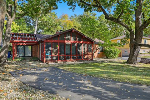 Photo of 7354 W Palos Avenue, Palos Heights, IL 60463 (MLS # 12589618)
