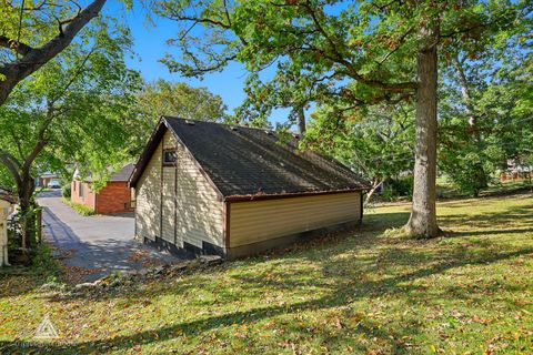 Tiny photo for 7354 W Palos Avenue, Palos Heights, IL 60463 (MLS # 12589618)