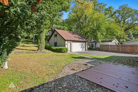 Tiny photo for 7354 W Palos Avenue, Palos Heights, IL 60463 (MLS # 12589618)