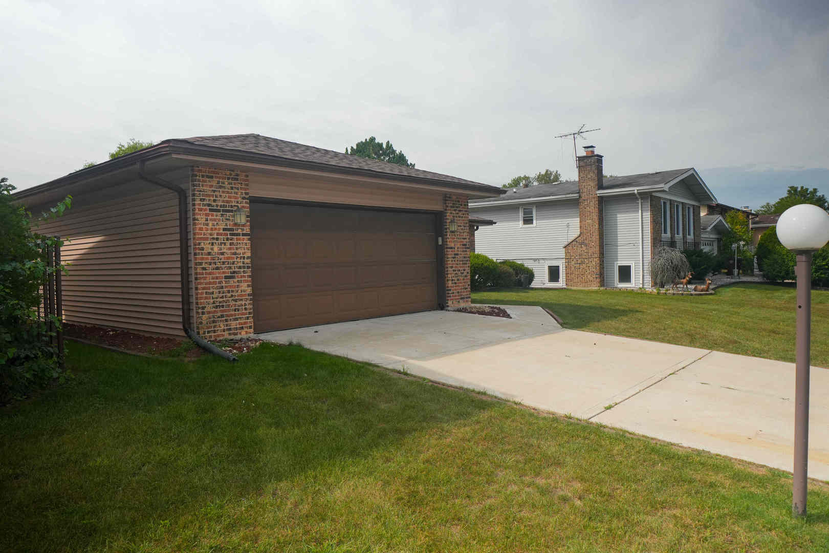 3103 Smoke Tree Court