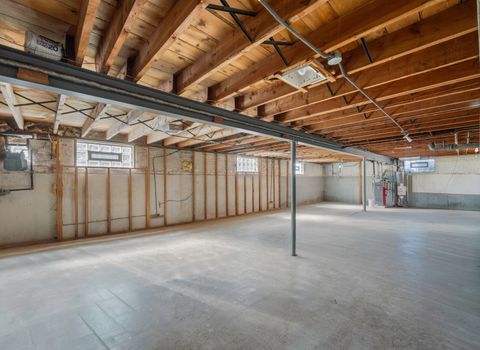 Tiny photo for 12832 S Manistee Avenue, Chicago, IL 60633 (MLS # 12493581)