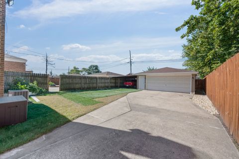 Tiny photo for 12832 S Manistee Avenue, Chicago, IL 60633 (MLS # 12493581)