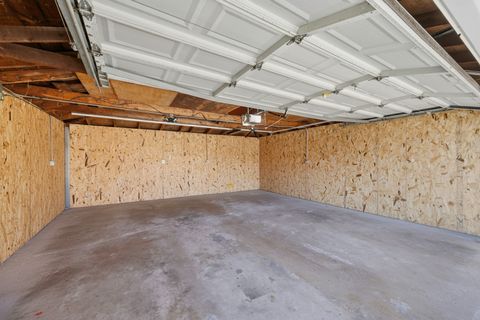 Tiny photo for 12832 S Manistee Avenue, Chicago, IL 60633 (MLS # 12493581)