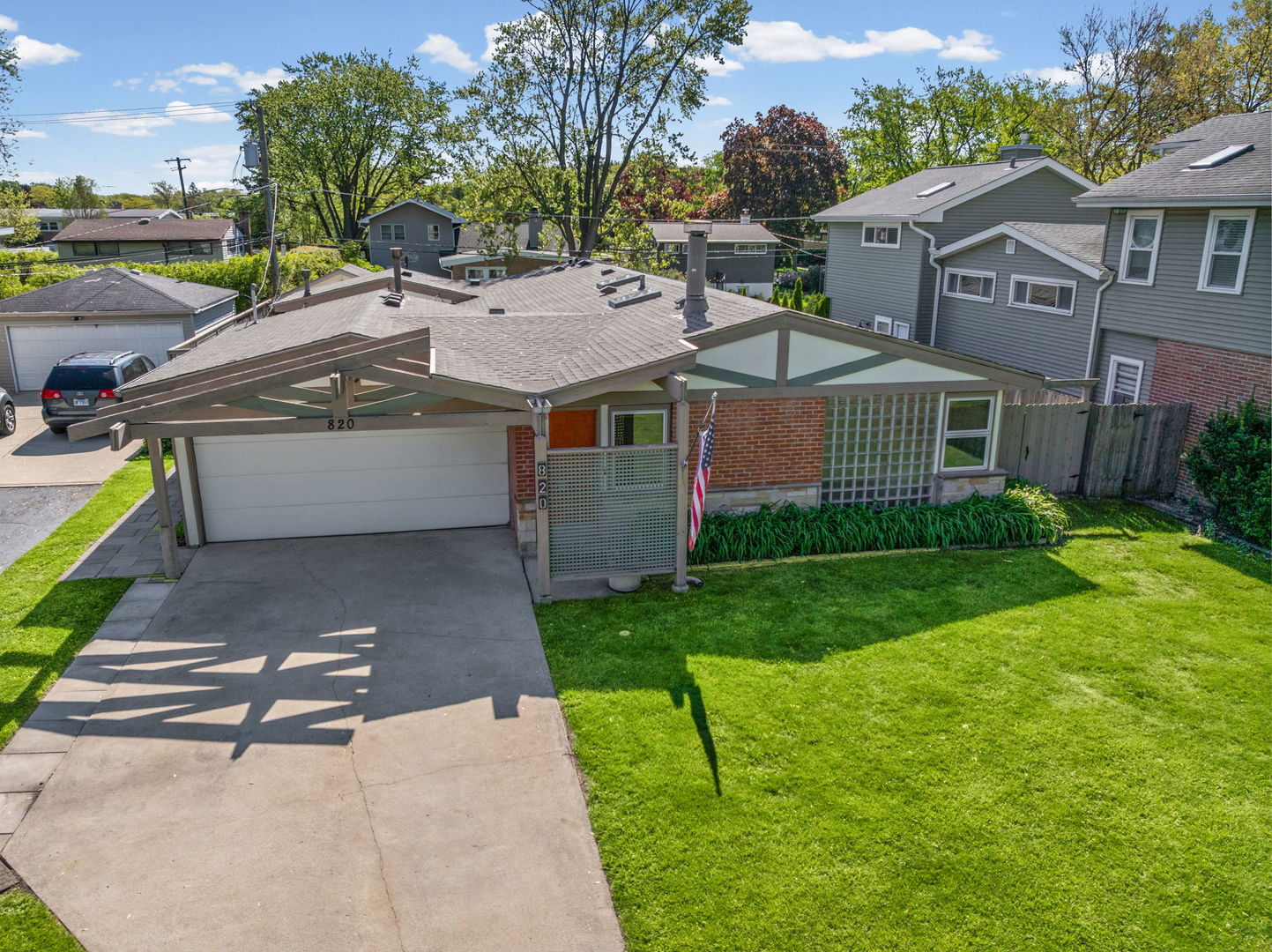 820 Lawler Avenue