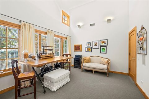 Tiny photo for 4 Indian Hill Road, Winnetka, IL 60093 (MLS # 12549096)