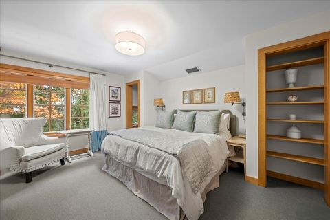 Tiny photo for 4 Indian Hill Road, Winnetka, IL 60093 (MLS # 12549096)