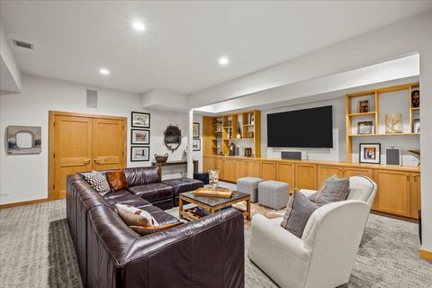 Tiny photo for 4 Indian Hill Road, Winnetka, IL 60093 (MLS # 12549096)