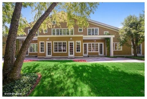 Photo of 4 Indian Hill Road, Winnetka, IL 60093 (MLS # 12549096)