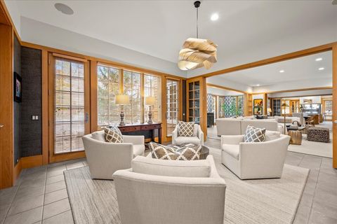 Tiny photo for 4 Indian Hill Road, Winnetka, IL 60093 (MLS # 12549096)