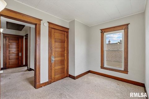 Tiny photo for 2621 5 1/2 Avenue, Rock Island, IL 61201 (MLS # 12573462)