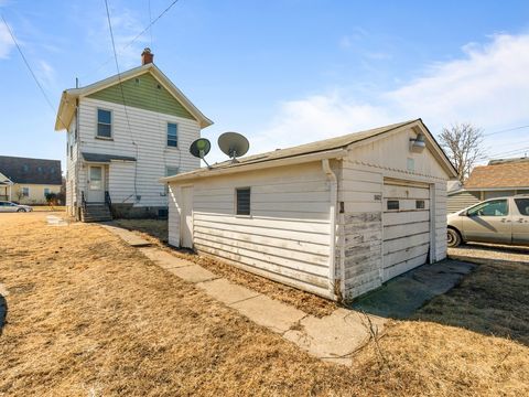 Tiny photo for 2621 5 1/2 Avenue, Rock Island, IL 61201 (MLS # 12573462)