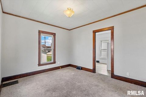 Tiny photo for 2621 5 1/2 Avenue, Rock Island, IL 61201 (MLS # 12573462)