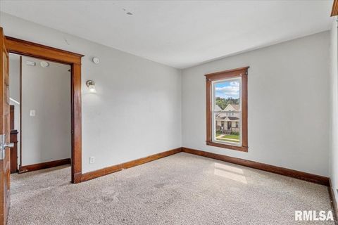 Tiny photo for 2621 5 1/2 Avenue, Rock Island, IL 61201 (MLS # 12573462)