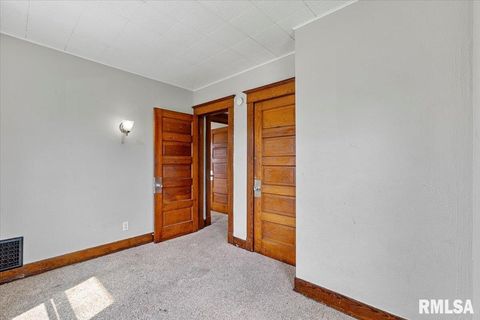 Tiny photo for 2621 5 1/2 Avenue, Rock Island, IL 61201 (MLS # 12573462)