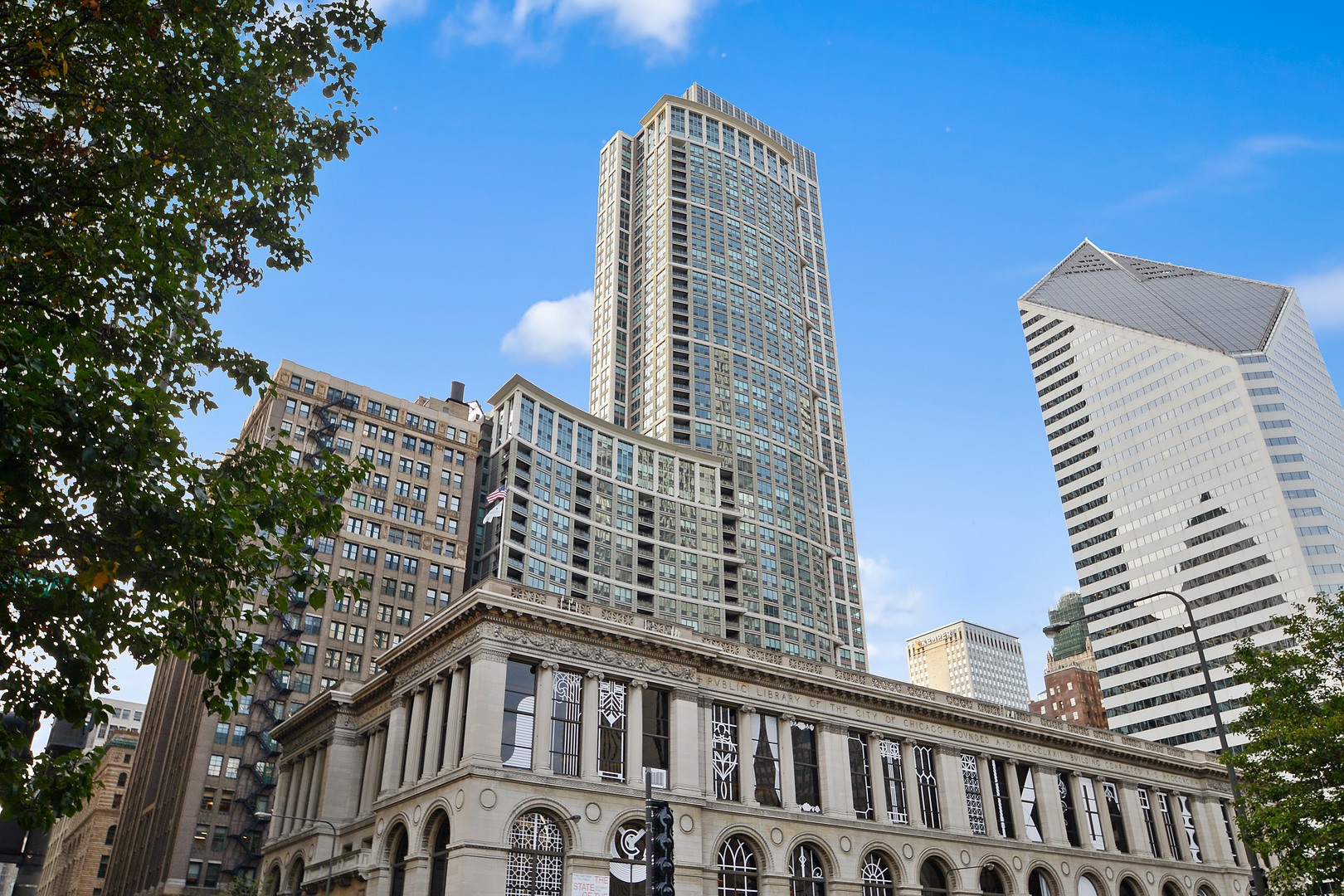Photo 1 of 27 — 130 N Garland Court 3501, Chicago, IL 60602